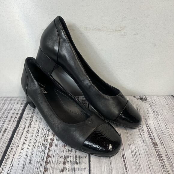 Trotters Black Leather Slip On Heels Shoes size 9.5 N Comfort Supper Career - Picture 2 of 12